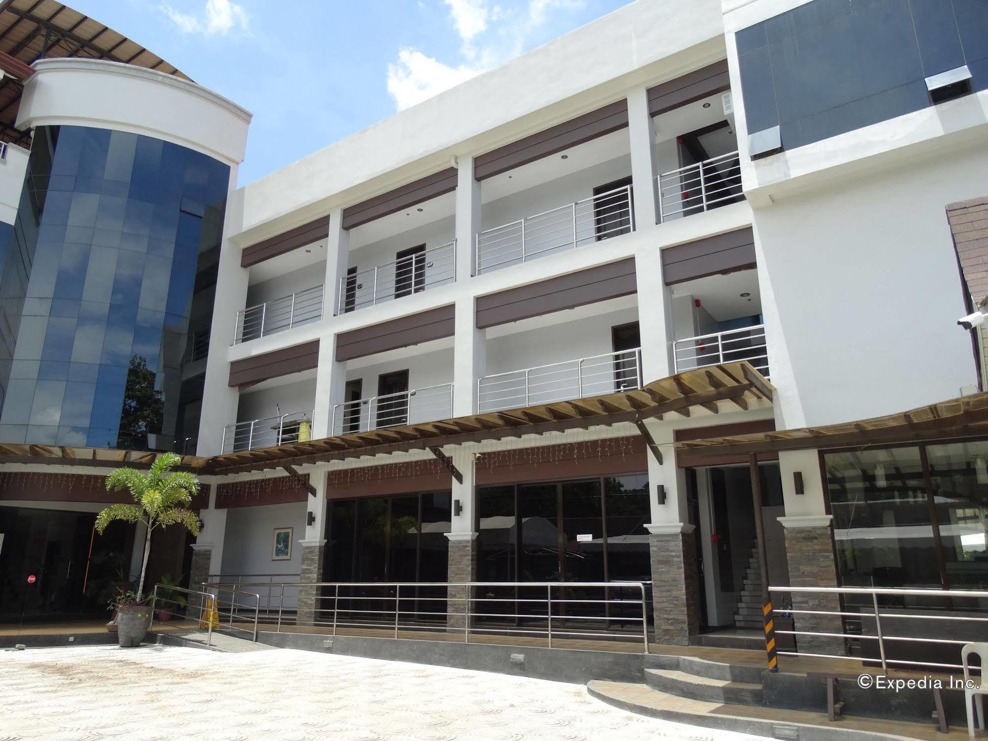 فندق أجنحة بيريدوت Davao City المظهر الخارجي الصورة